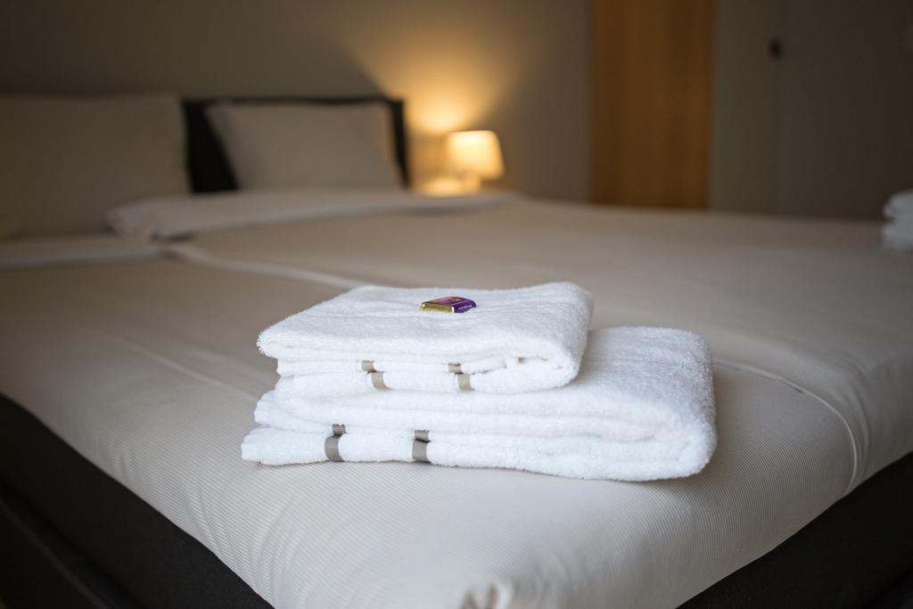 Hotel Restaurant 'De Oorsprong' Sint Nicolaasga Ngoại thất bức ảnh